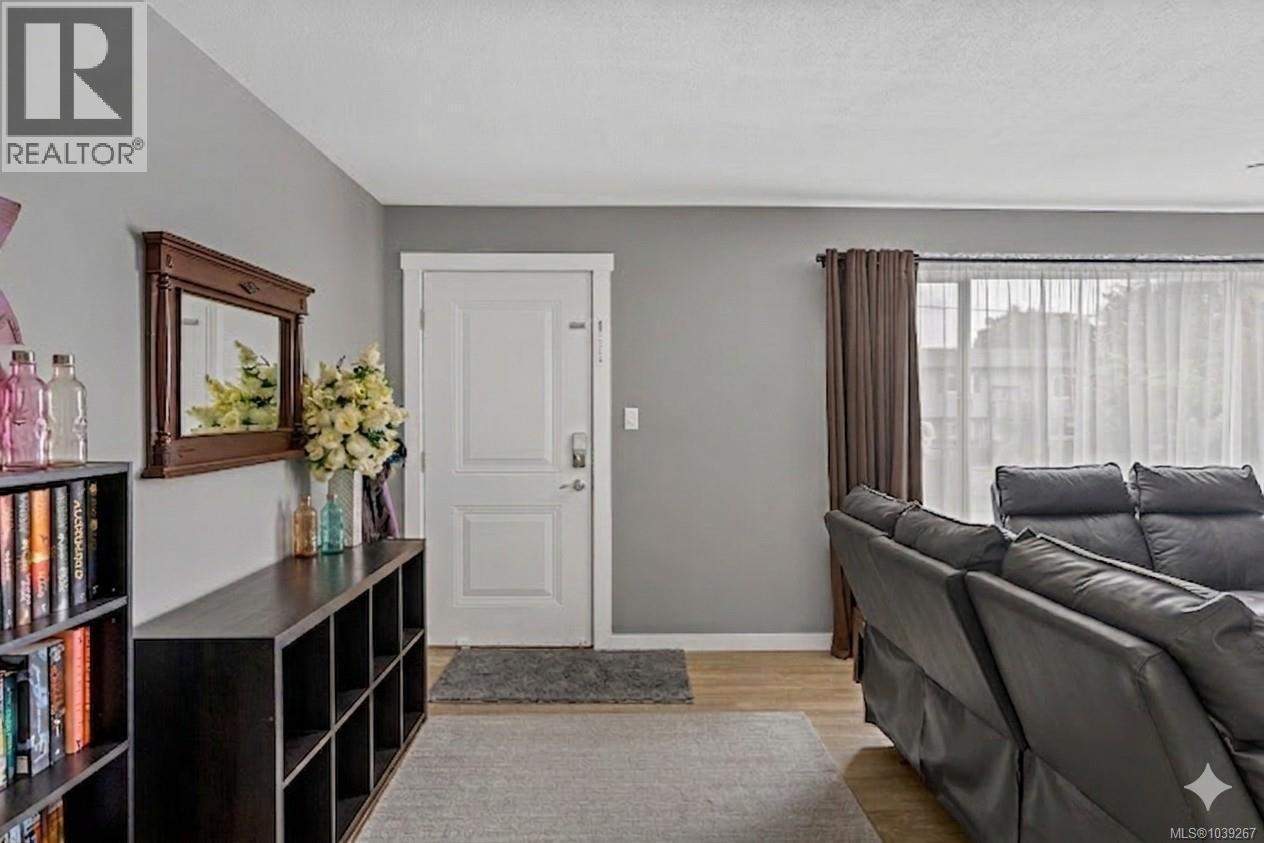 375 Temple St - 13