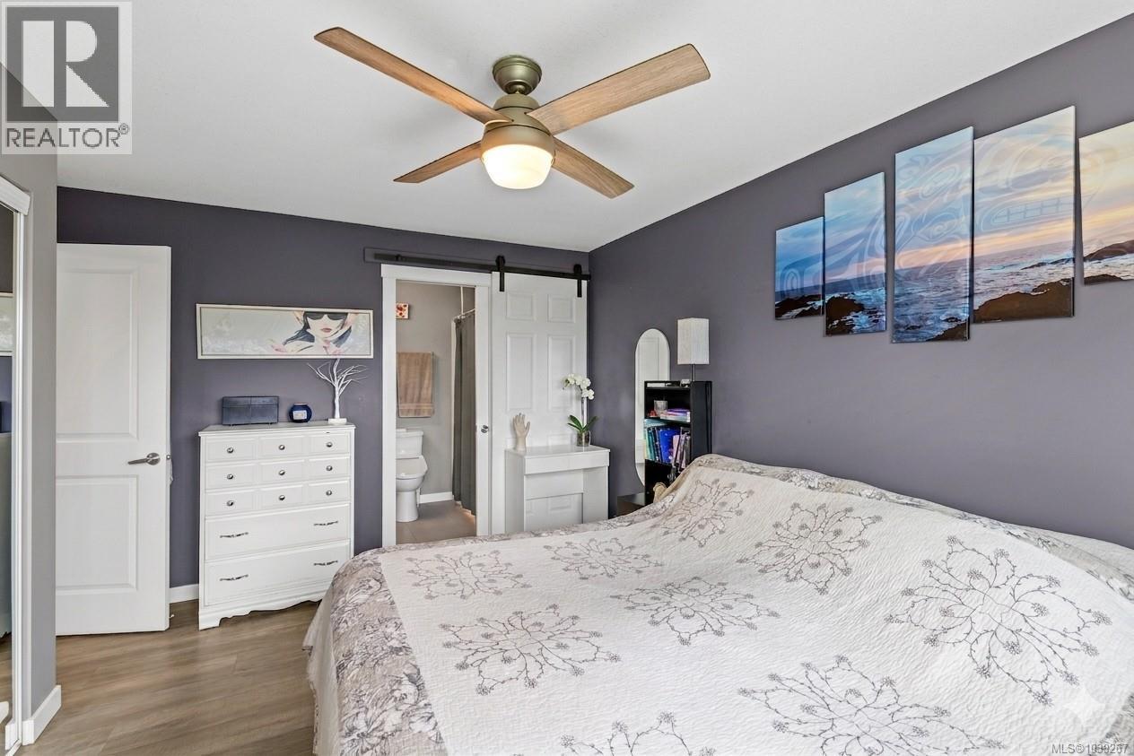 375 Temple St - 28