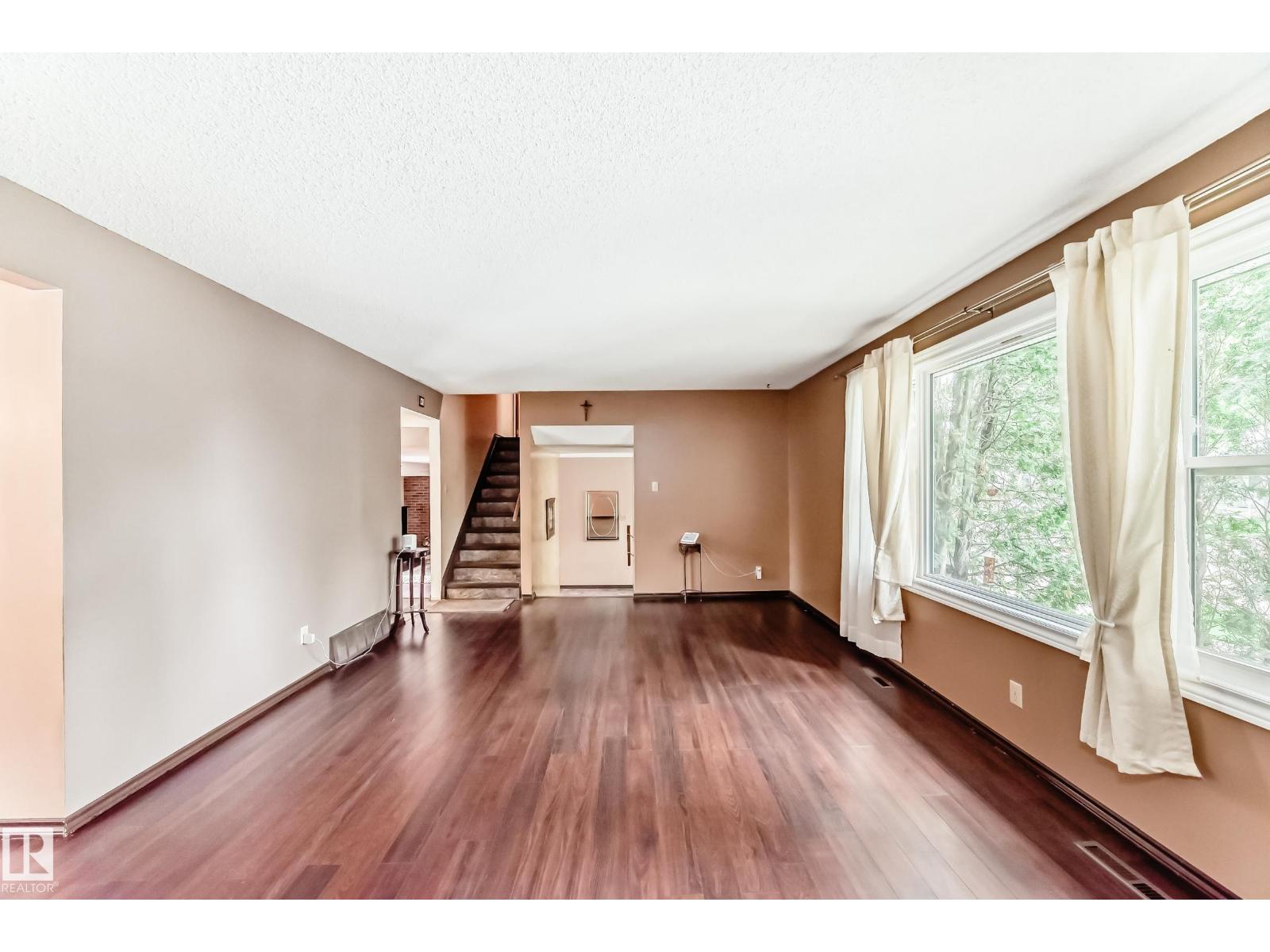 14808 62 ST NW - 25