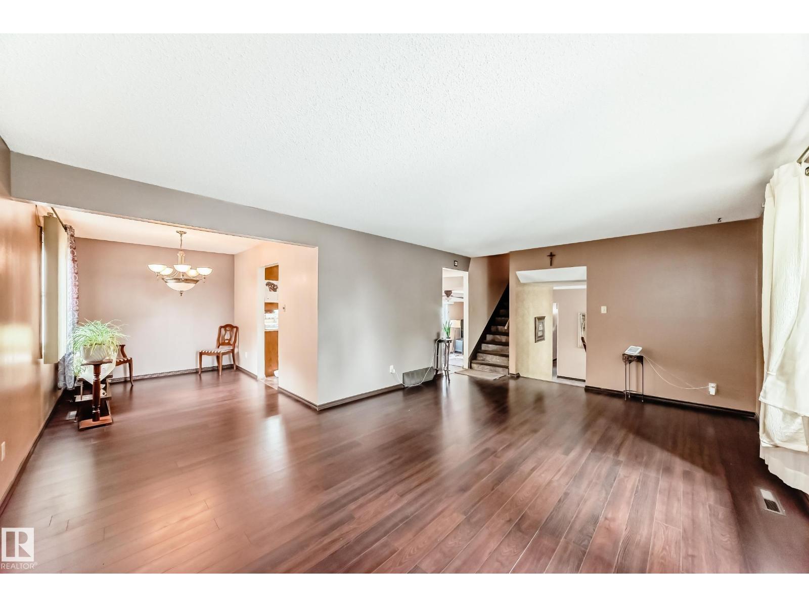 14808 62 ST NW - 26