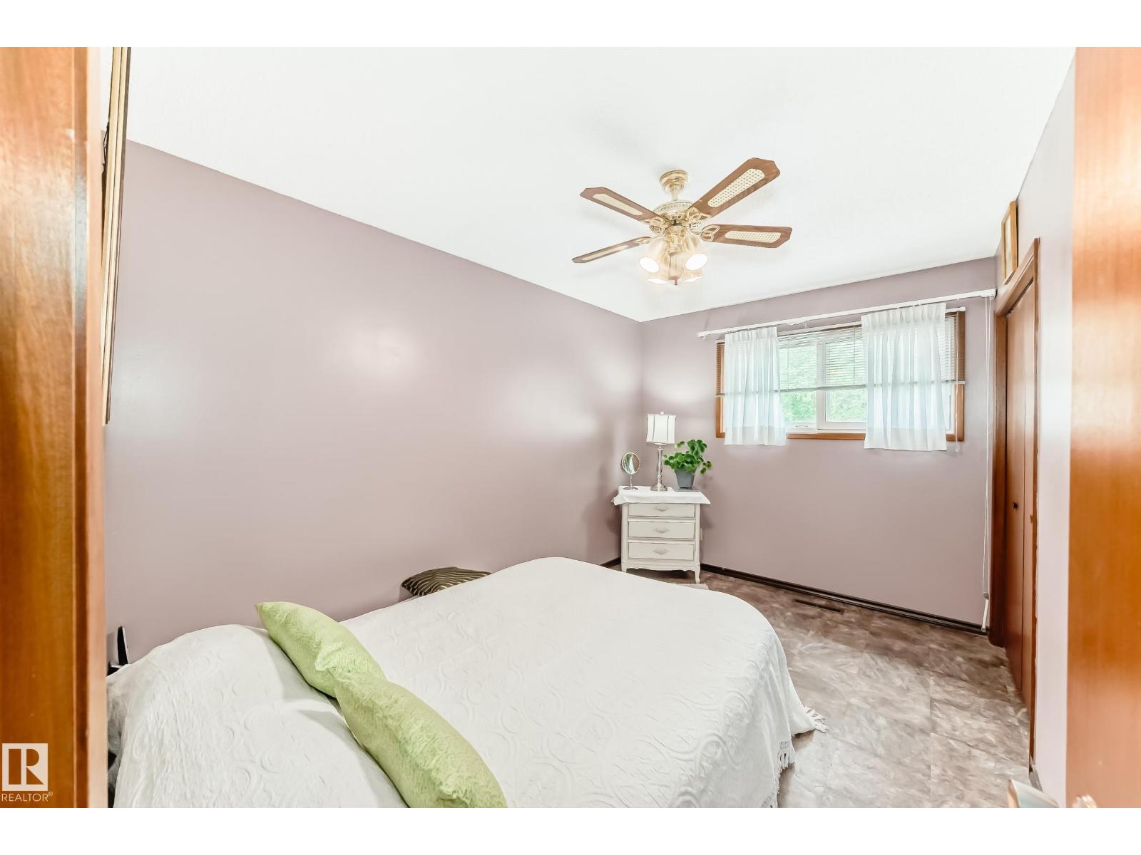 14808 62 ST NW - 35