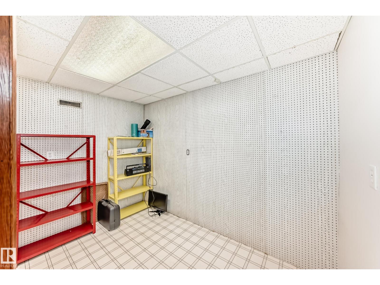14808 62 ST NW - 50