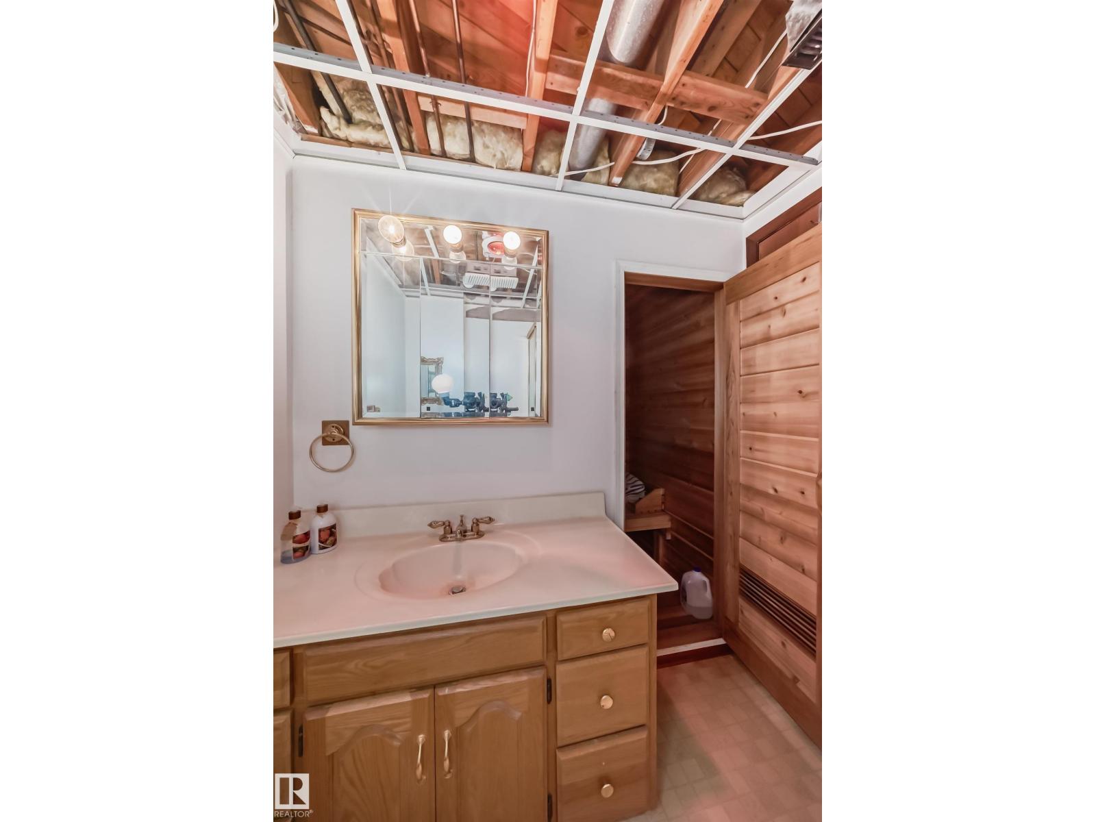 14808 62 ST NW - 52