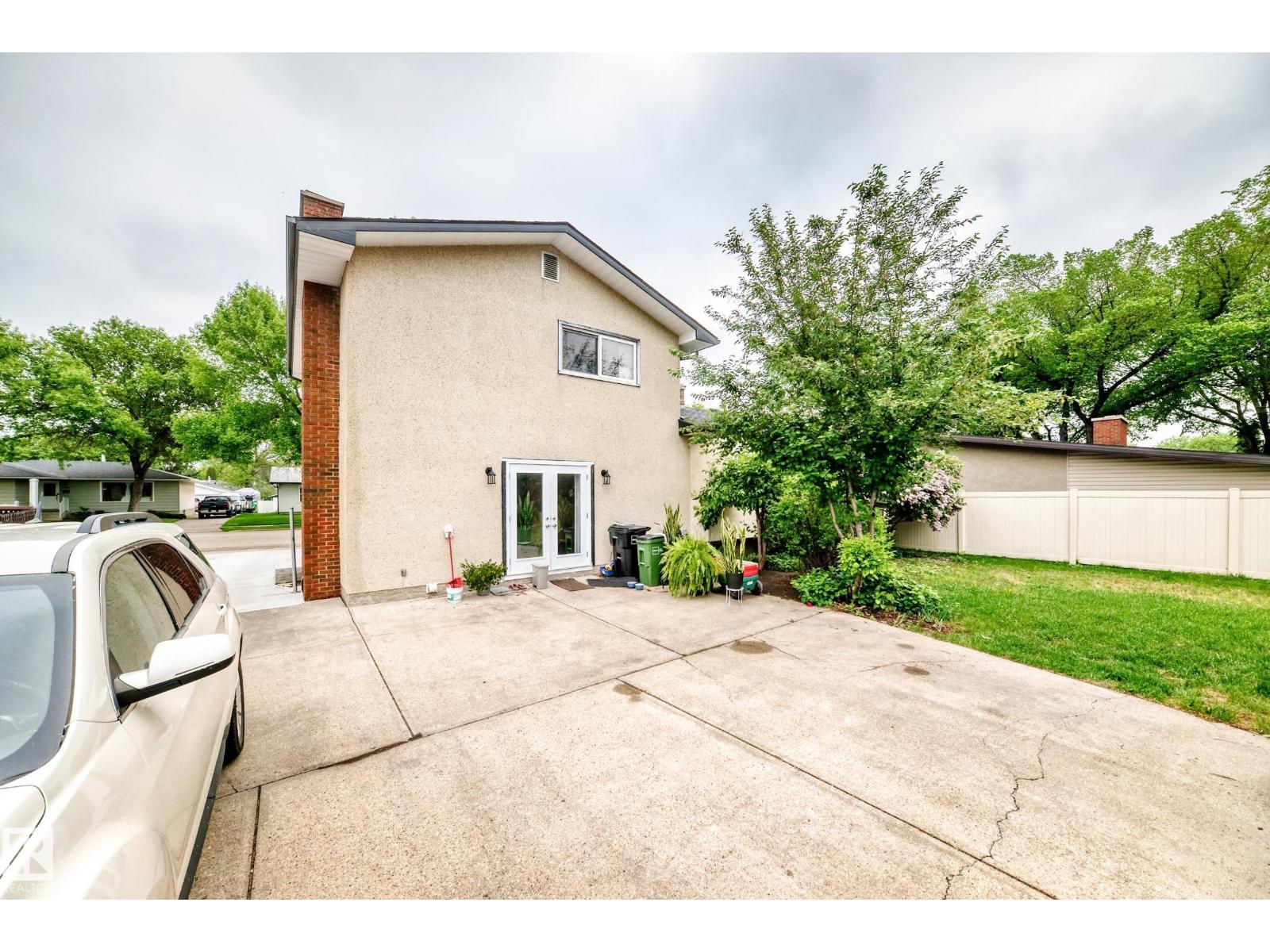 14808 62 ST NW - 57