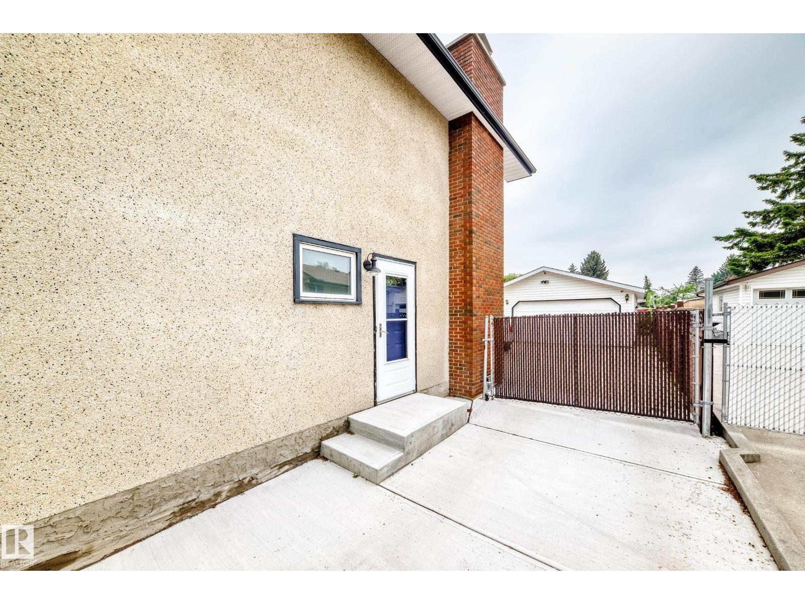 14808 62 ST NW - 64