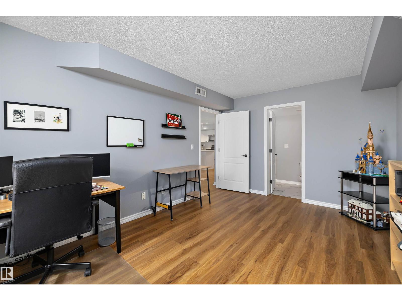 #1503 10909 103 AV NW - 19
