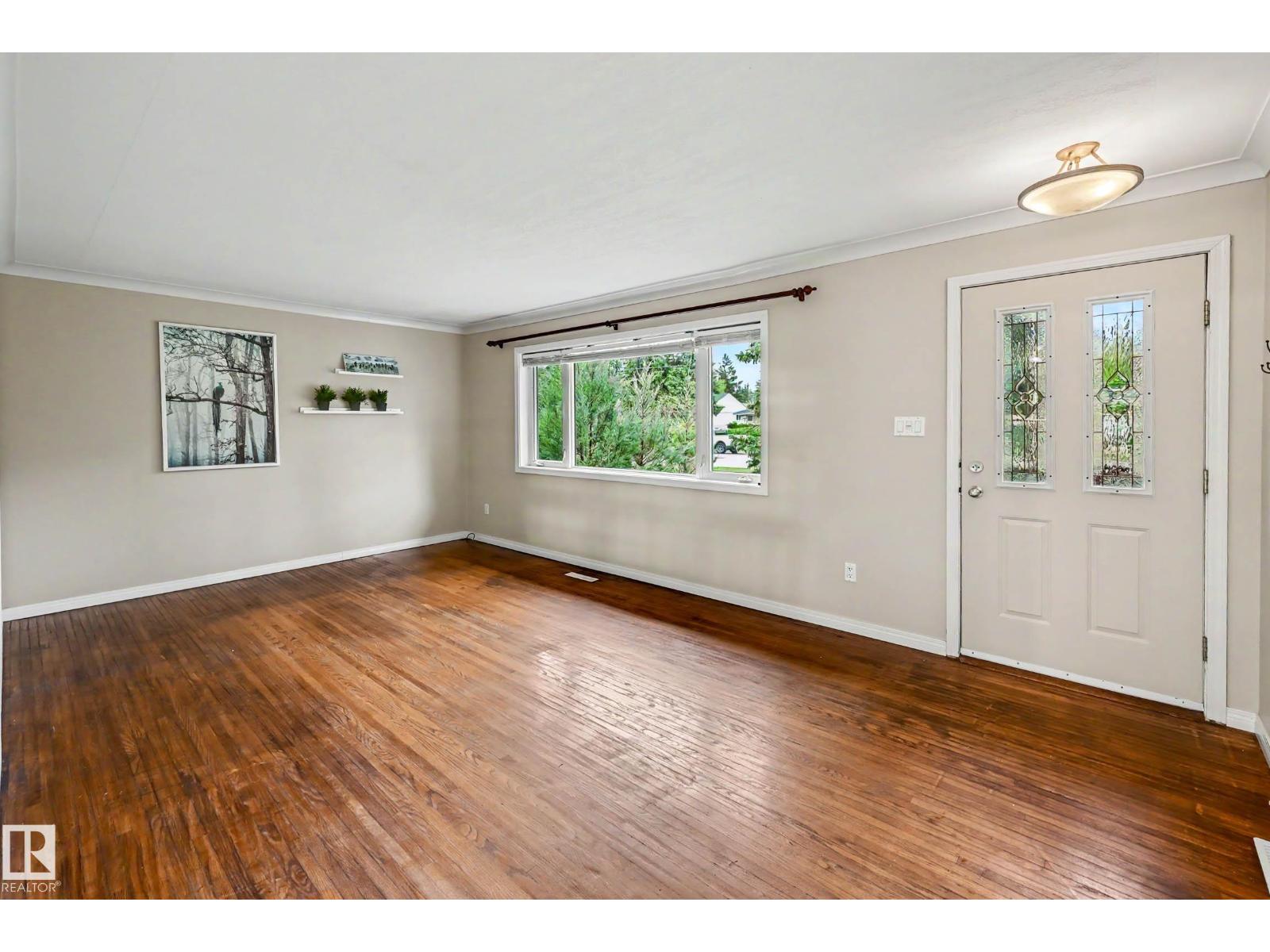 11006 161 ST NW - 3