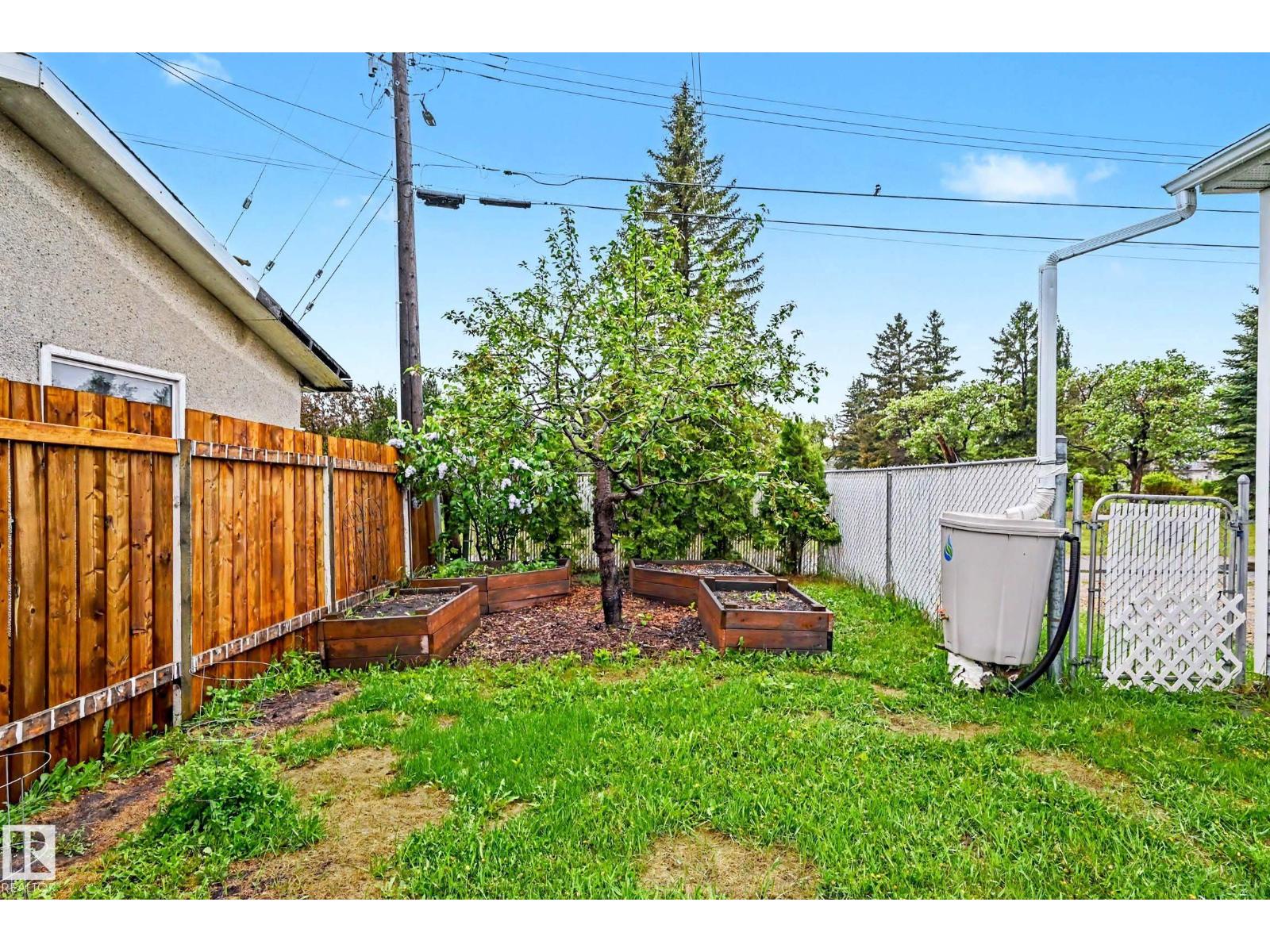 11006 161 ST NW - 33