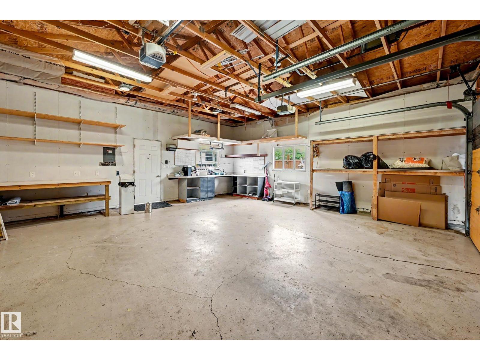 11006 161 ST NW - 37