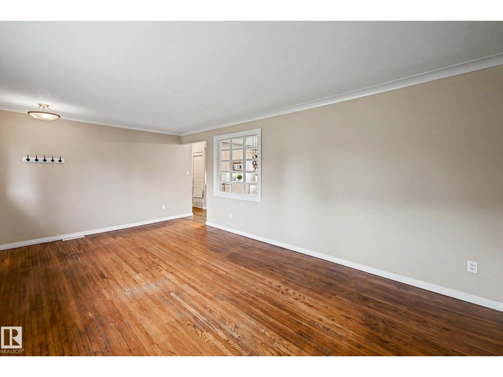 11006 161 ST NW - 6