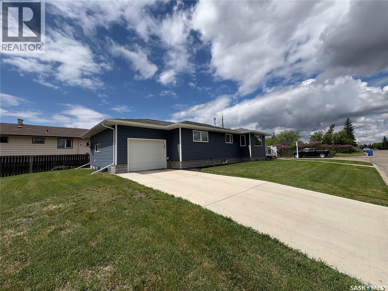310 McIntosh STREET — photo 25