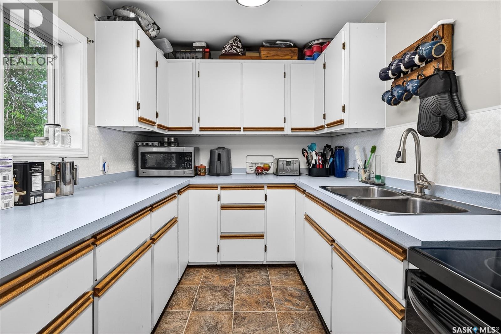 1142 2nd AVENUE NE — photo 14