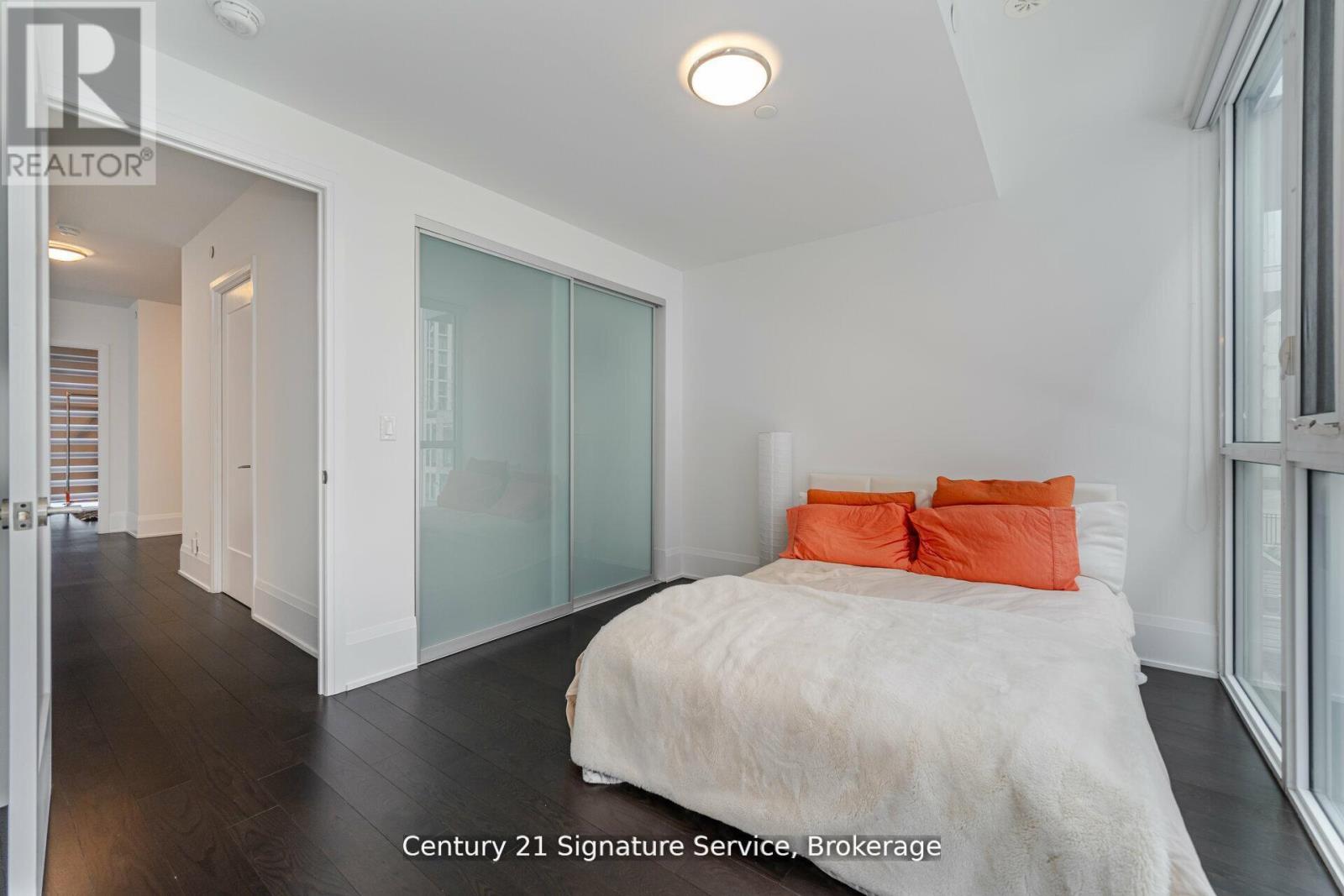 #TH05 101 ERSKINE AVENUE - 17