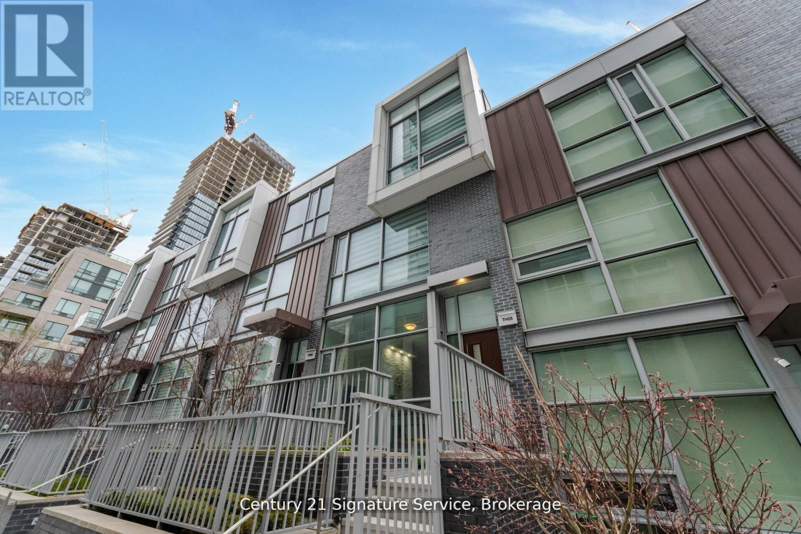 #TH05 101 ERSKINE AVENUE - 35