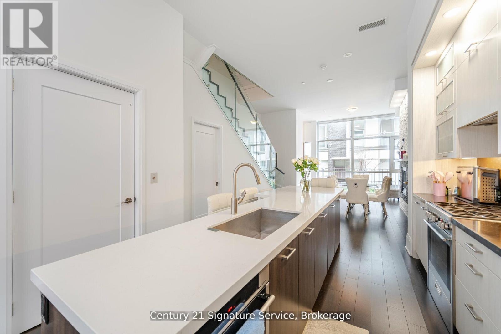 #TH05 101 ERSKINE AVENUE - 7
