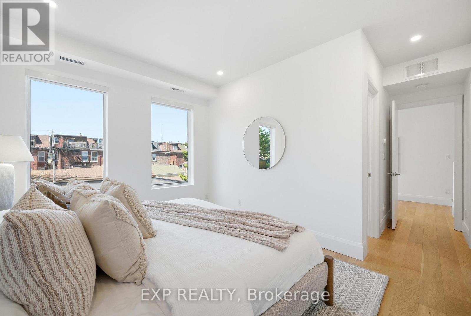 #B 188 LIPPINCOTT STREET - 18