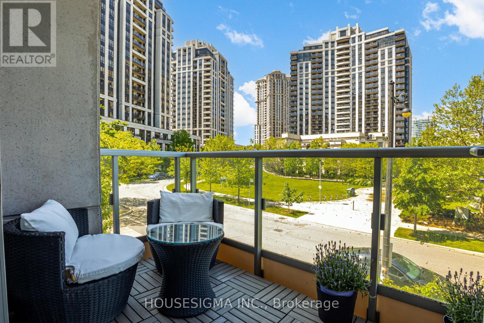 #230 120 HARRISON GARDEN BOULEVARD - 35
