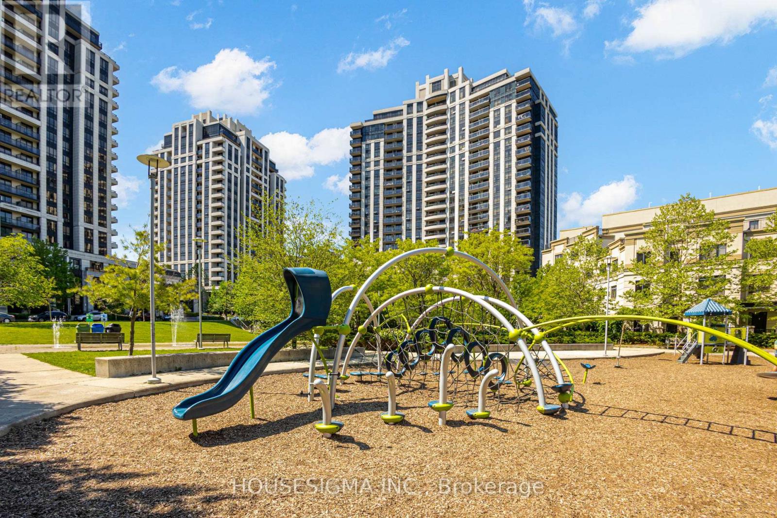 #230 120 HARRISON GARDEN BOULEVARD - 39