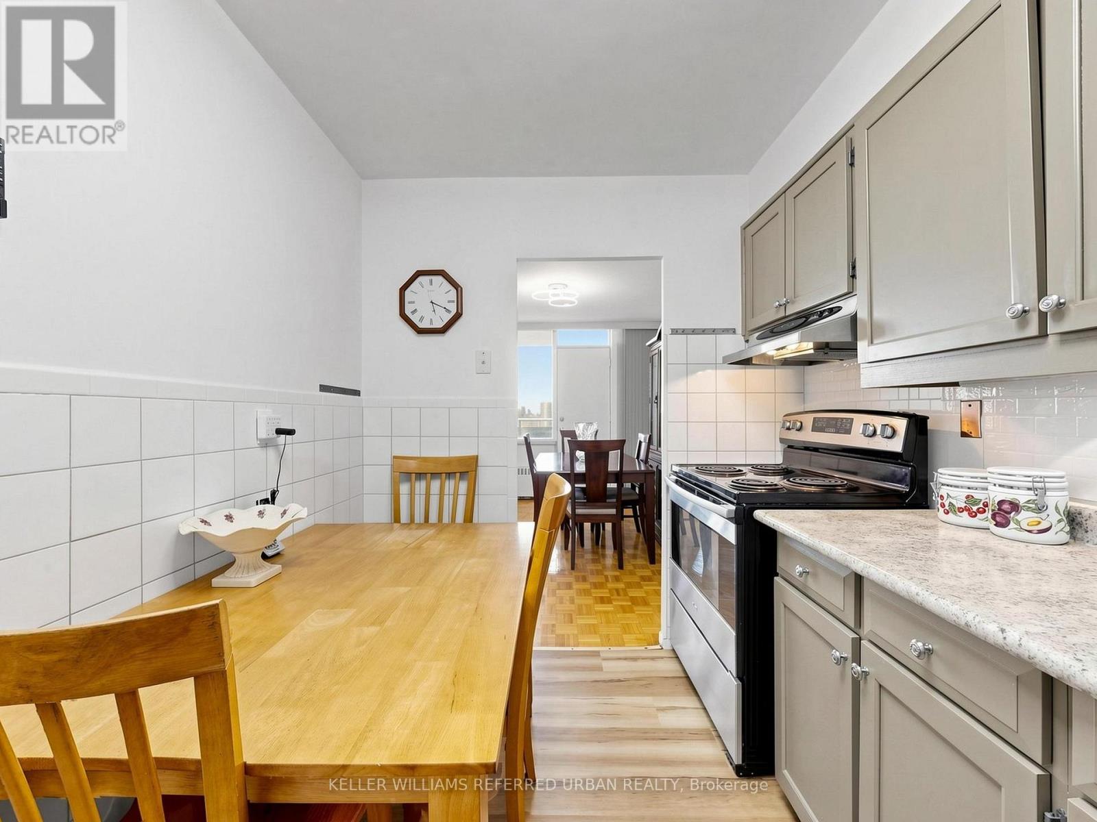 #1111 10 PARKWAY FOREST DRIVE - 15
