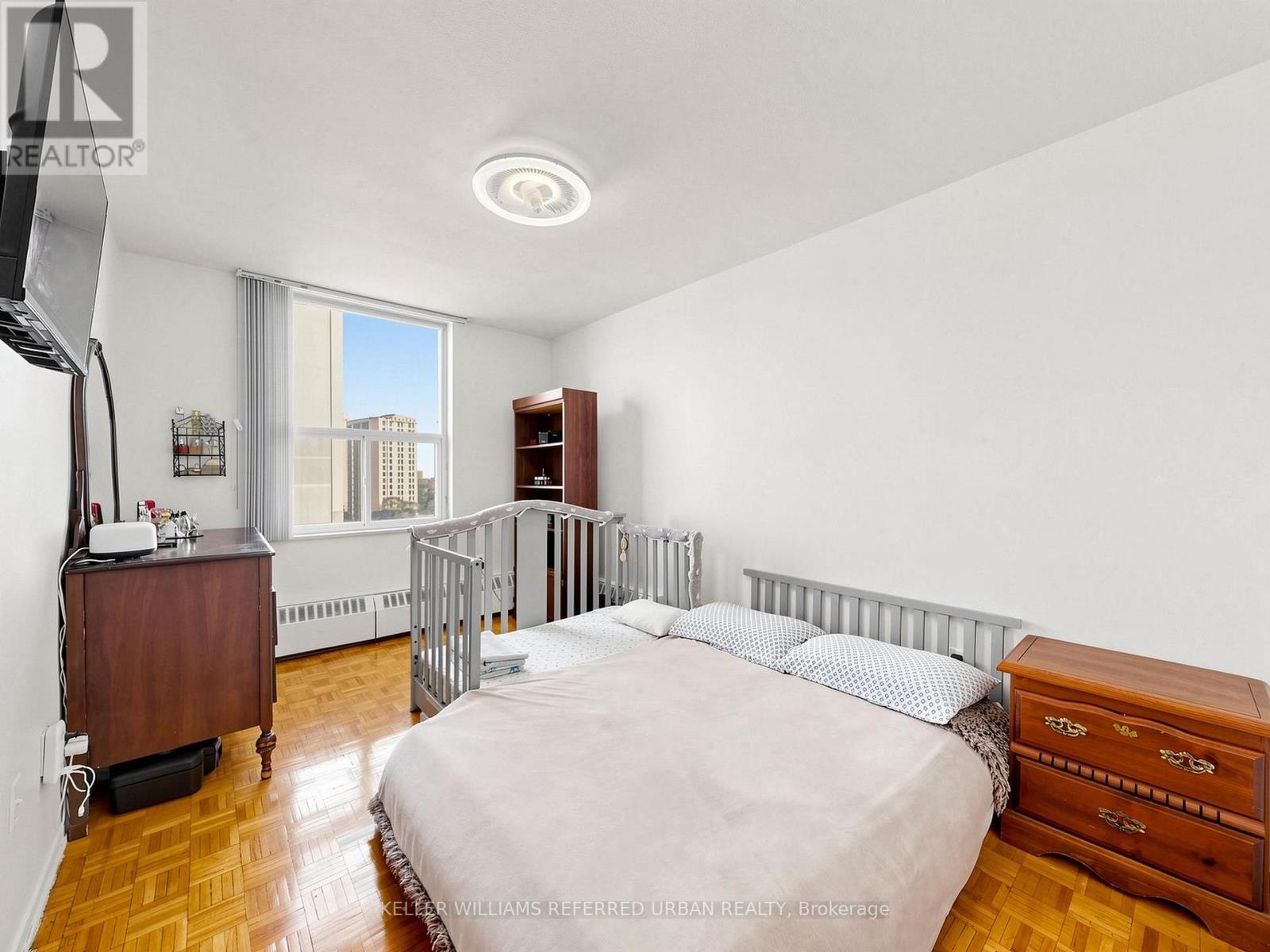 #1111 10 PARKWAY FOREST DRIVE - 20
