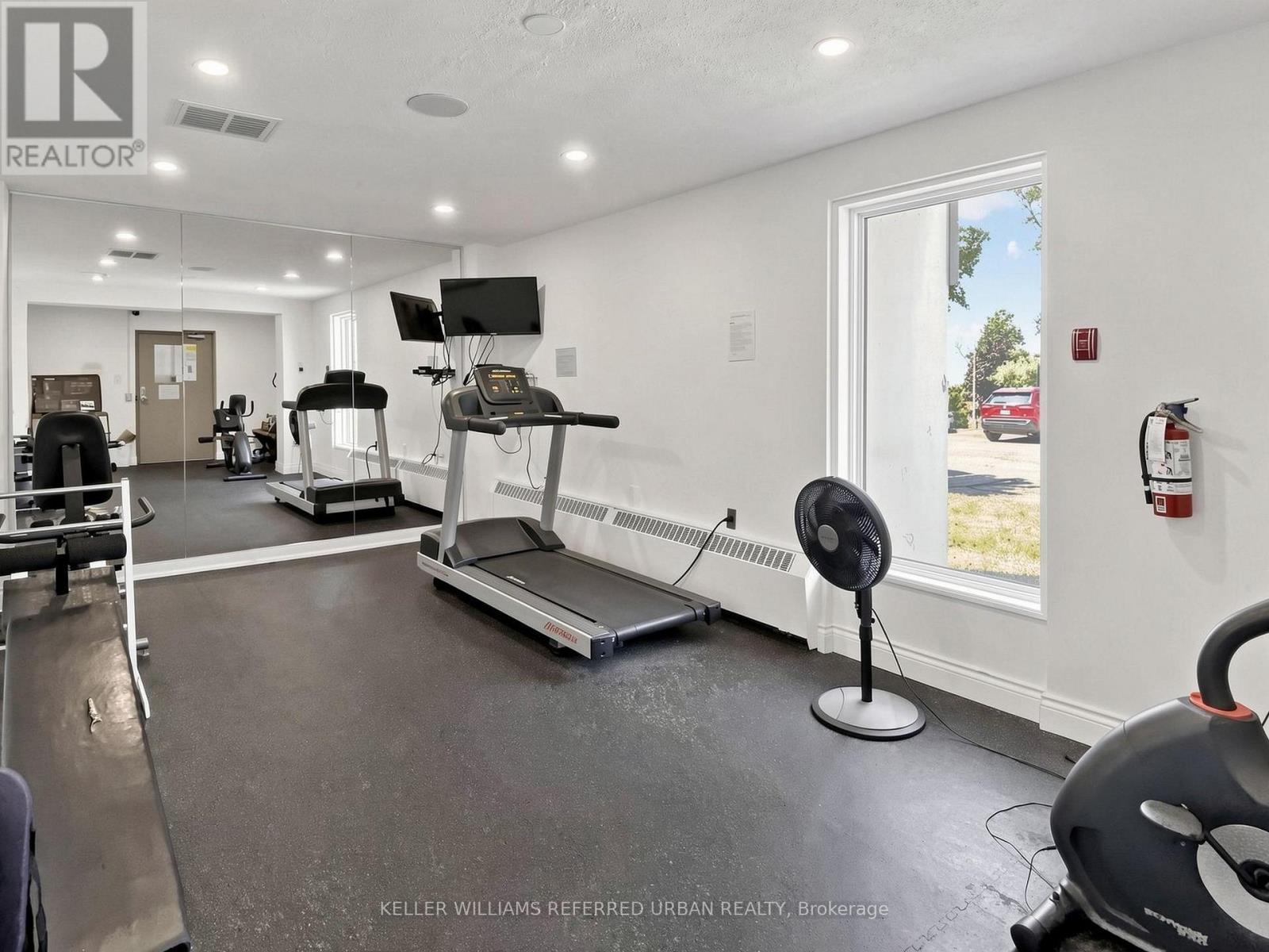 #1111 10 PARKWAY FOREST DRIVE - 22