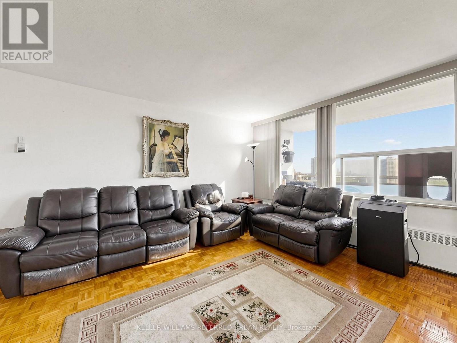 #1111 10 PARKWAY FOREST DRIVE - 7