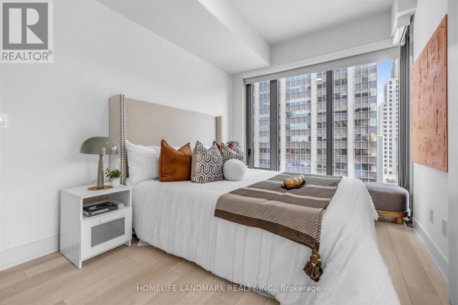 #1103 8 CUMBERLAND STREET - 29