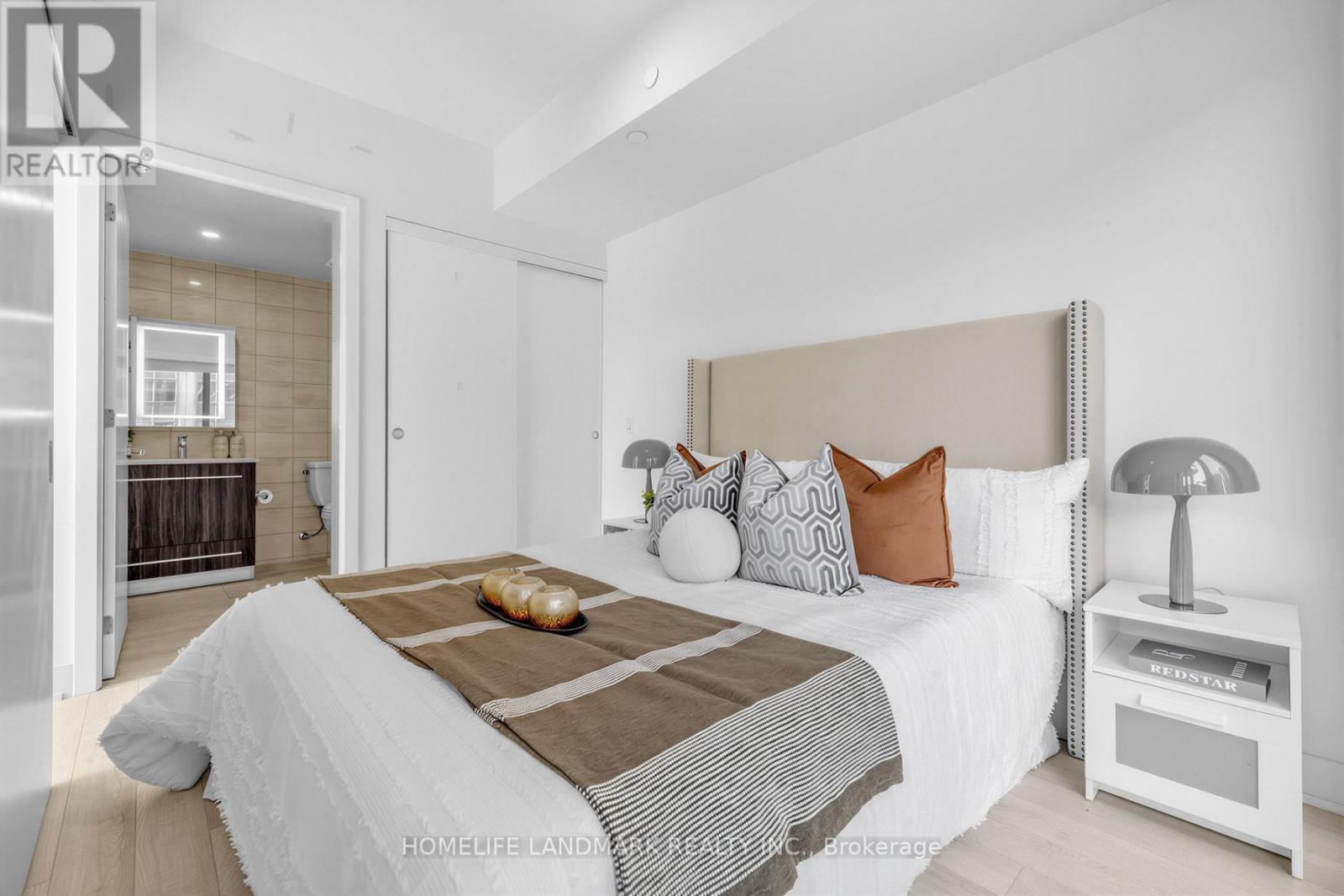 #1103 8 CUMBERLAND STREET - 30