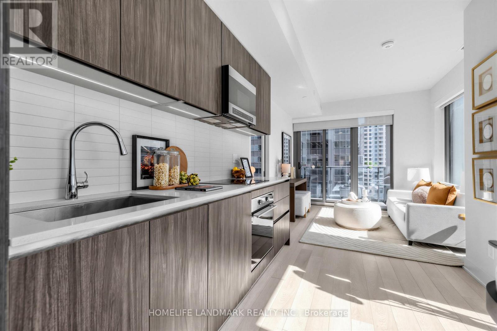 #1103 8 CUMBERLAND STREET - 6