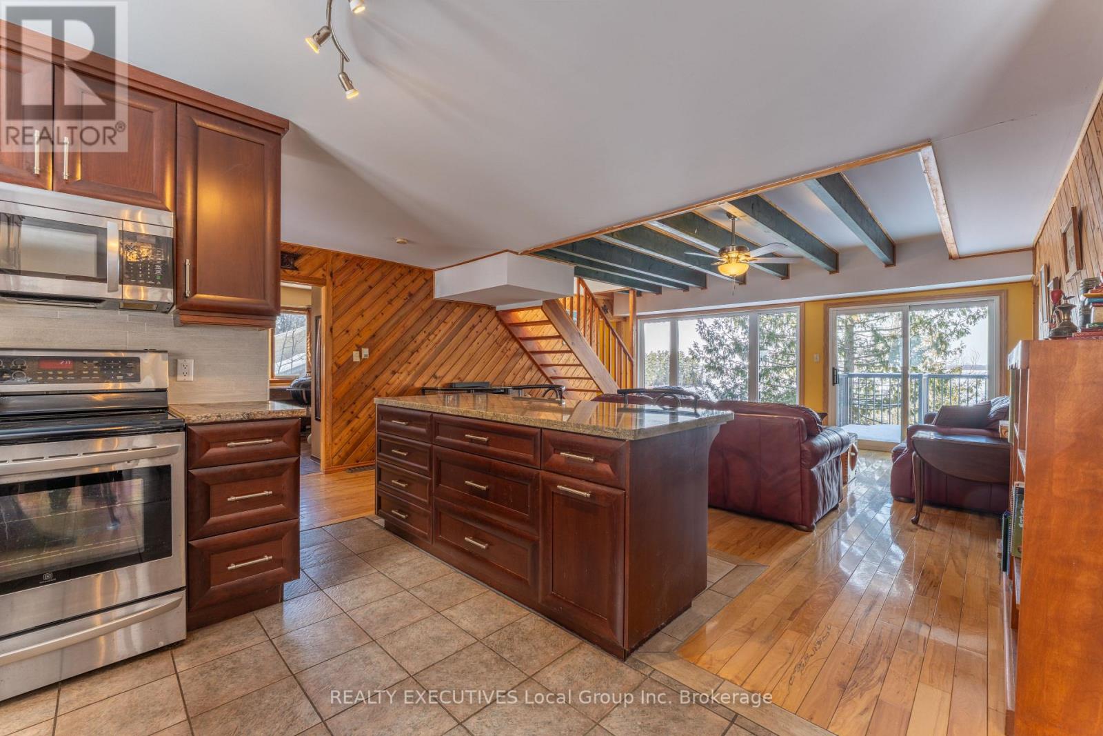 410 PINECREEK CRESCENT - 17