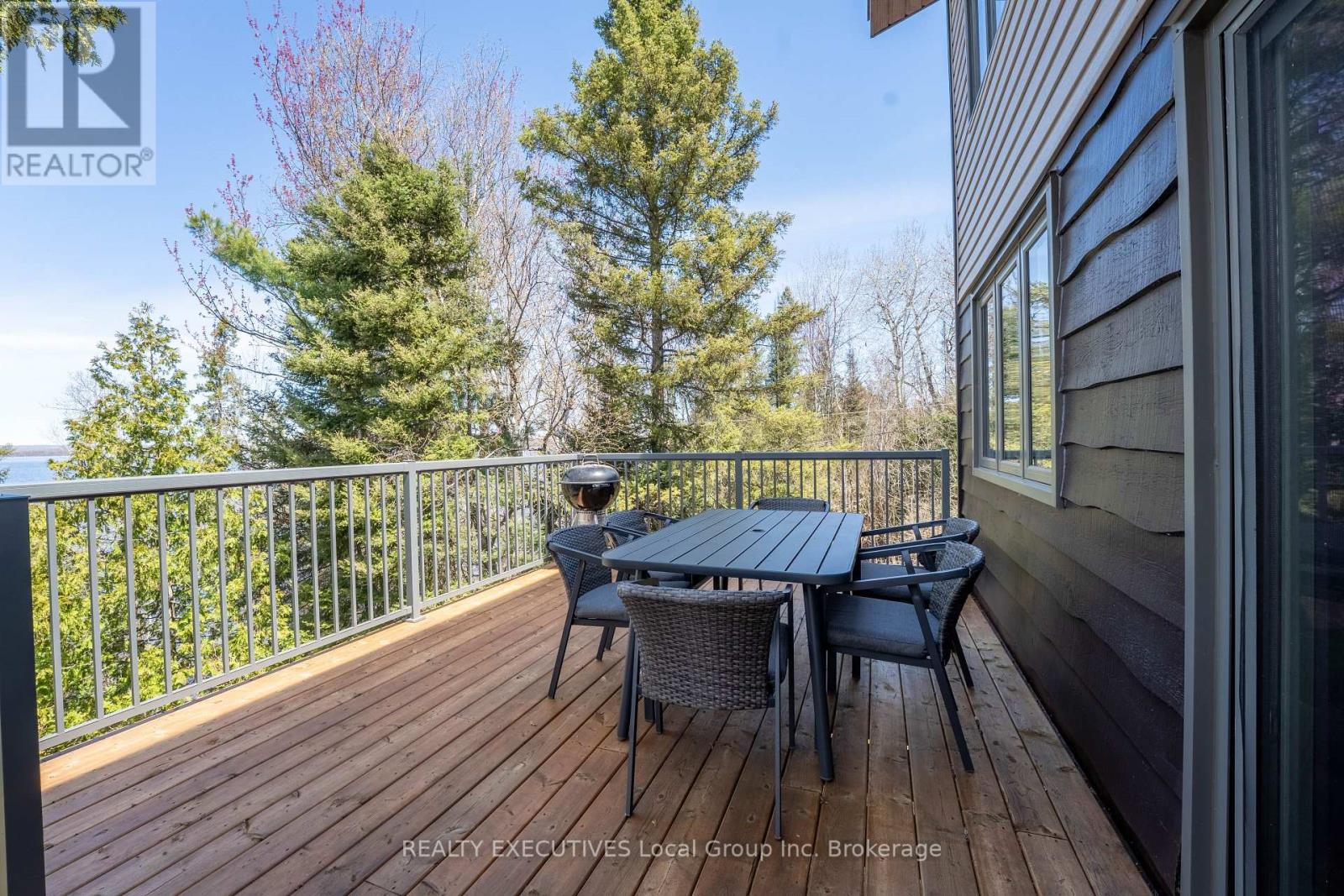 410 PINECREEK CRESCENT - 13