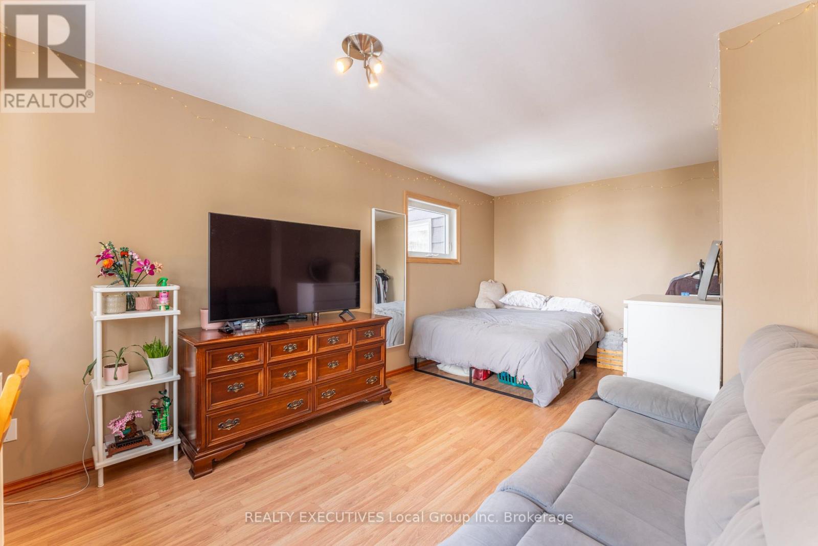 410 PINECREEK CRESCENT - 26