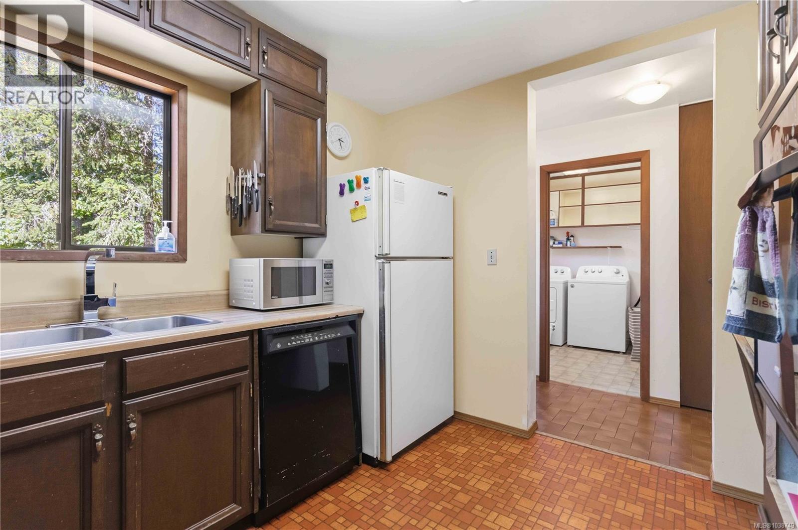  3002 Manzer Road, Sooke