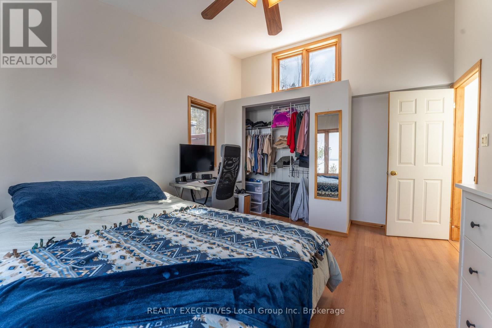 410 PINECREEK CRESCENT - 37