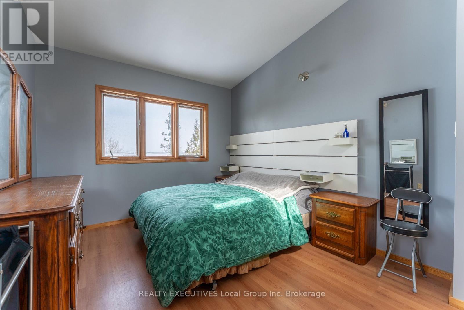 410 PINECREEK CRESCENT - 29