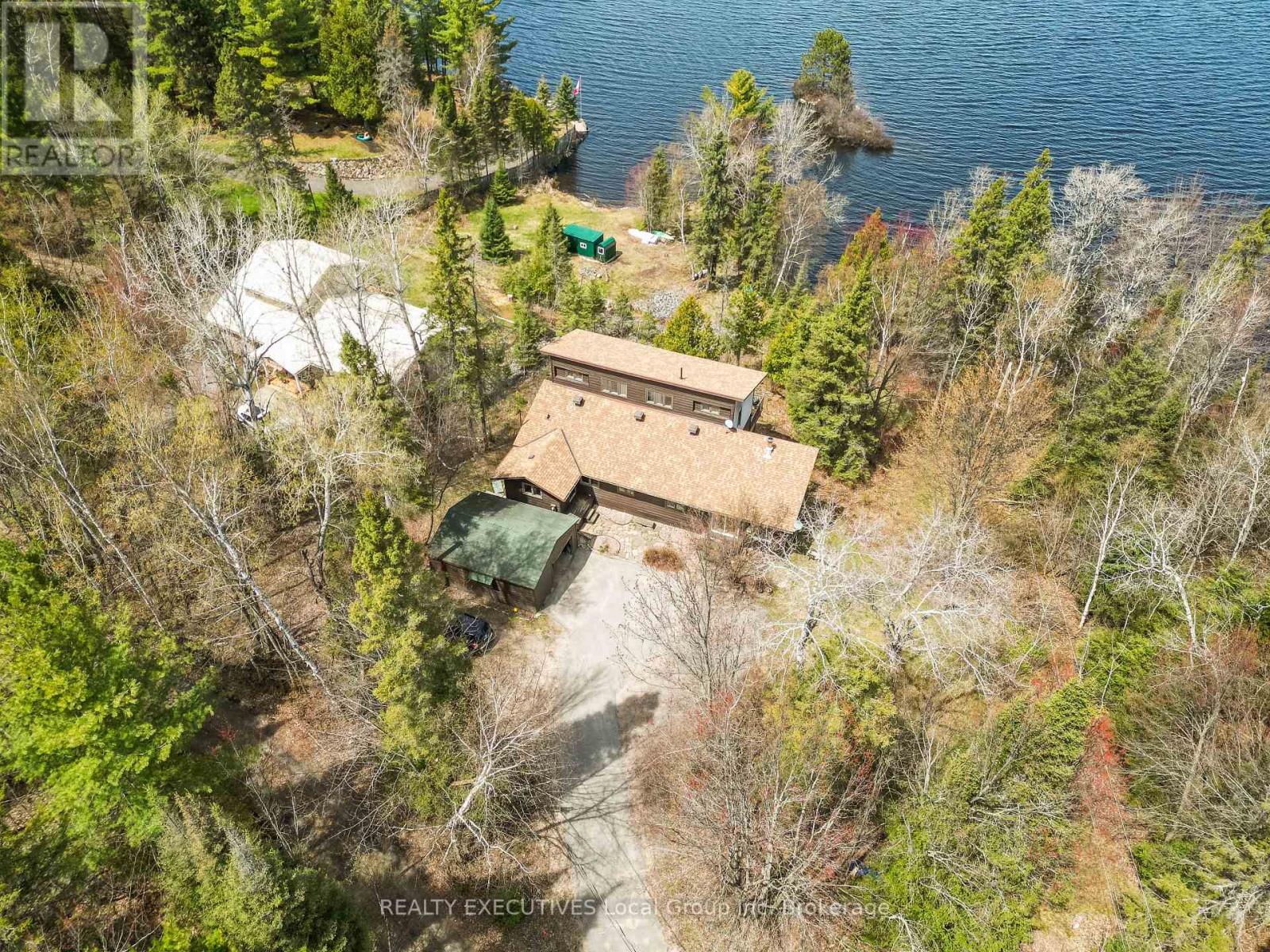 410 PINECREEK CRESCENT - 41