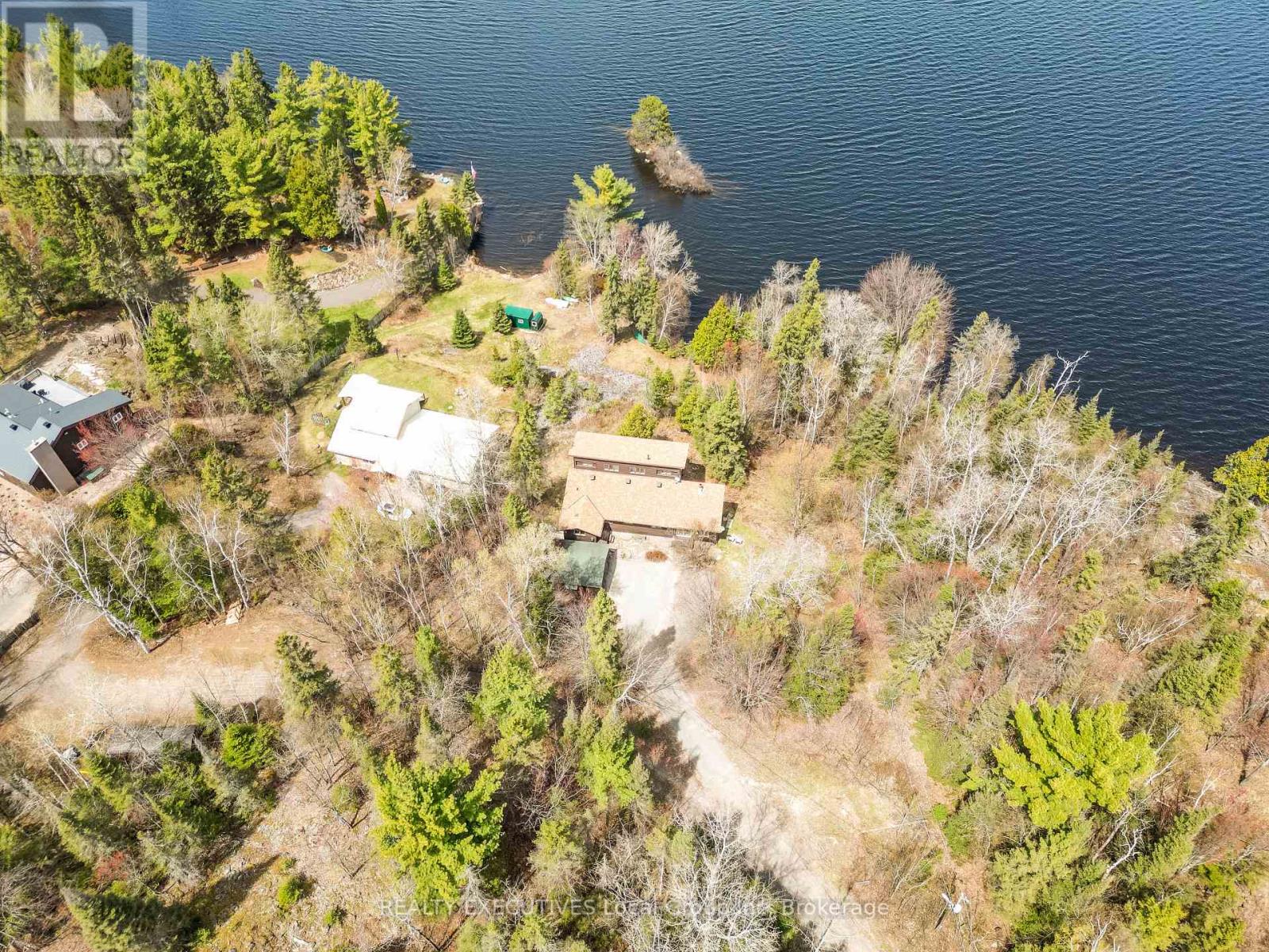 410 PINECREEK CRESCENT - 38