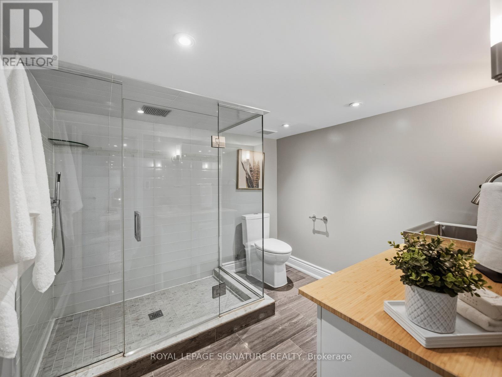 82 GLENMOUNT PARK ROAD - 31