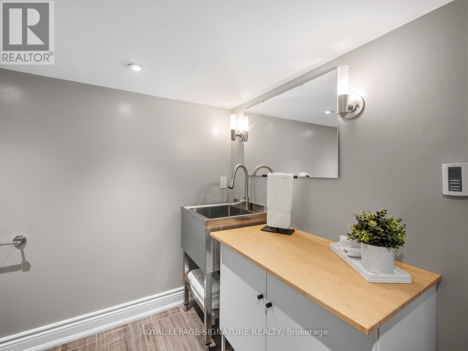 82 GLENMOUNT PARK ROAD - 32