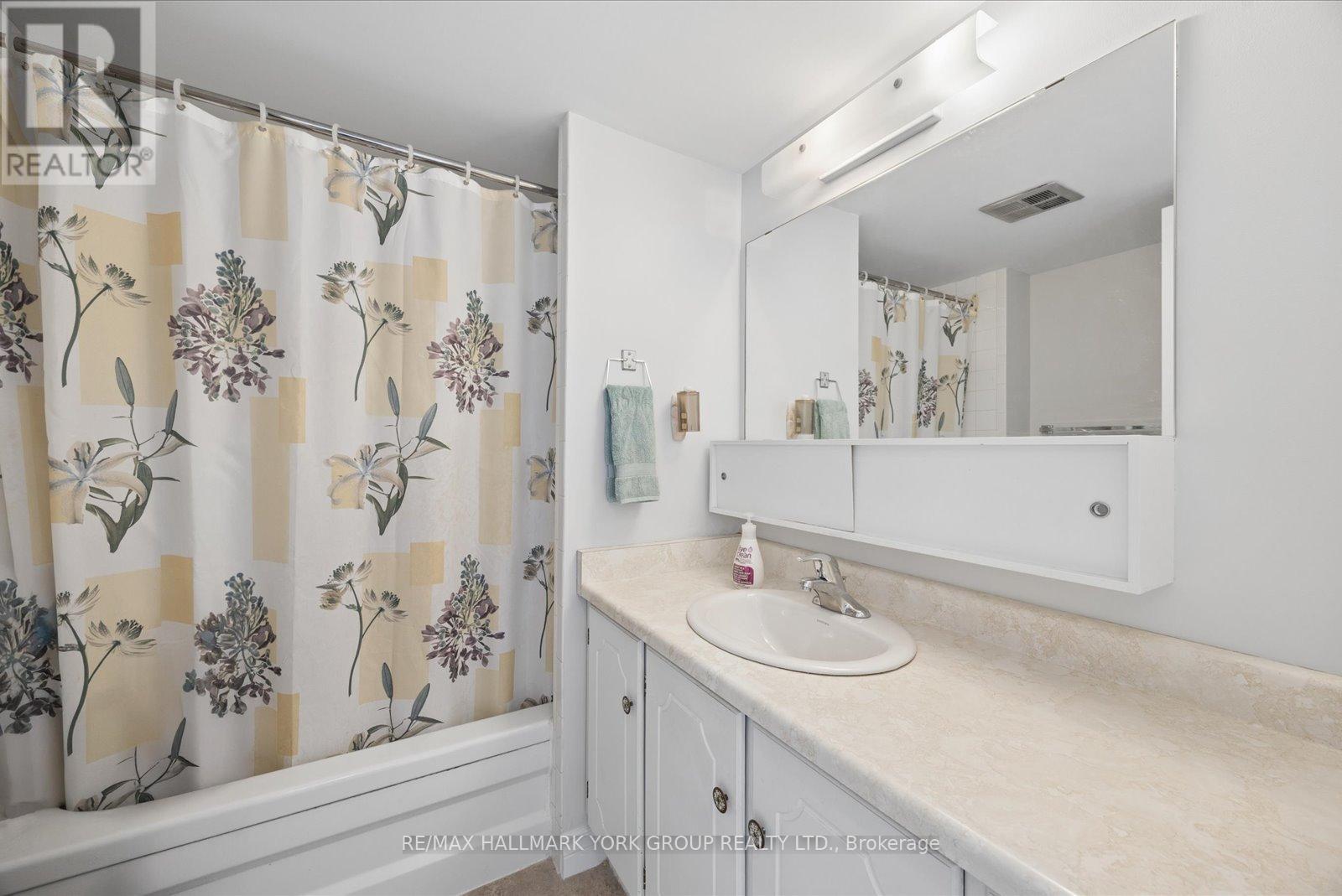 #1016 55 WILLIAM STREET E - 15