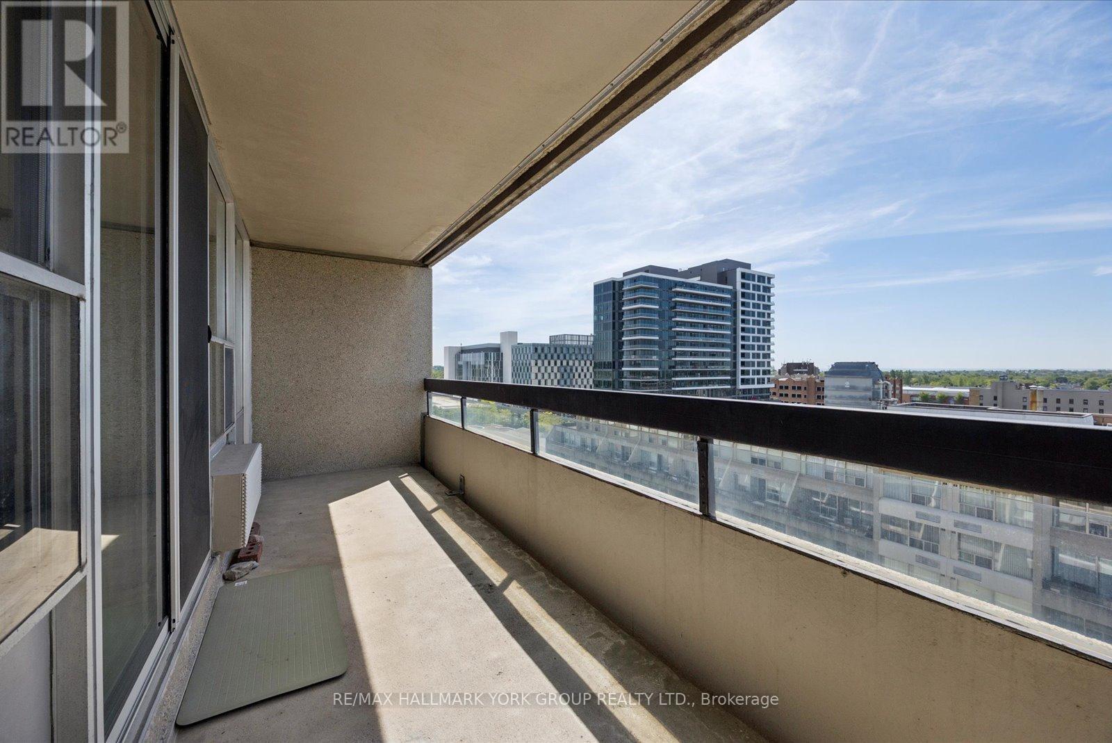 #1016 55 WILLIAM STREET E - 17