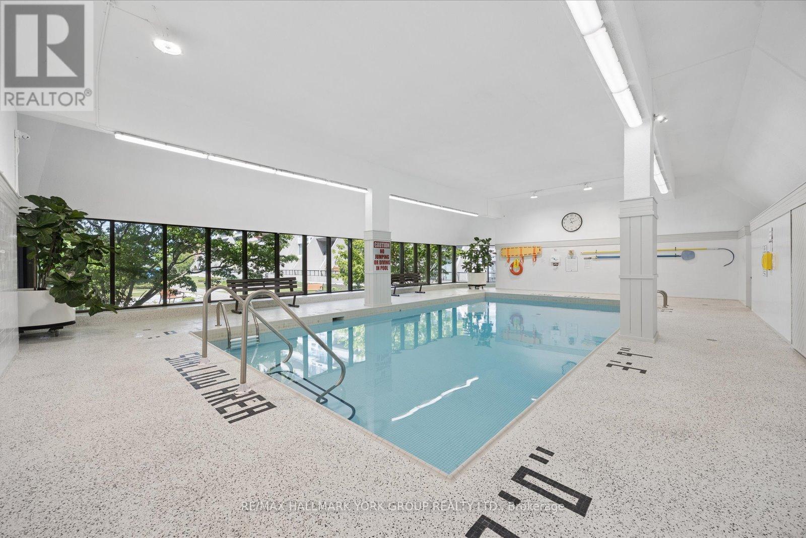 #1016 55 WILLIAM STREET E - 22