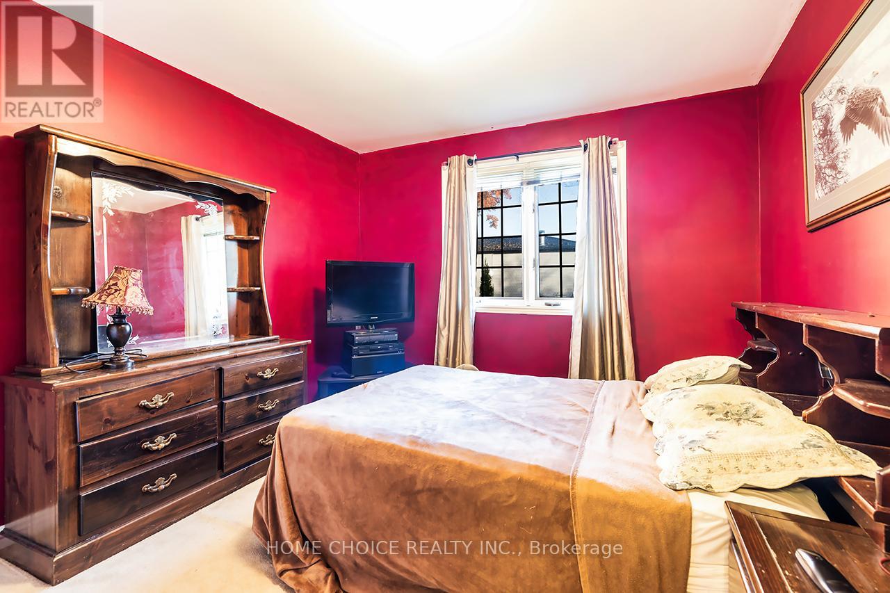275 ALDRED DRIVE - 17
