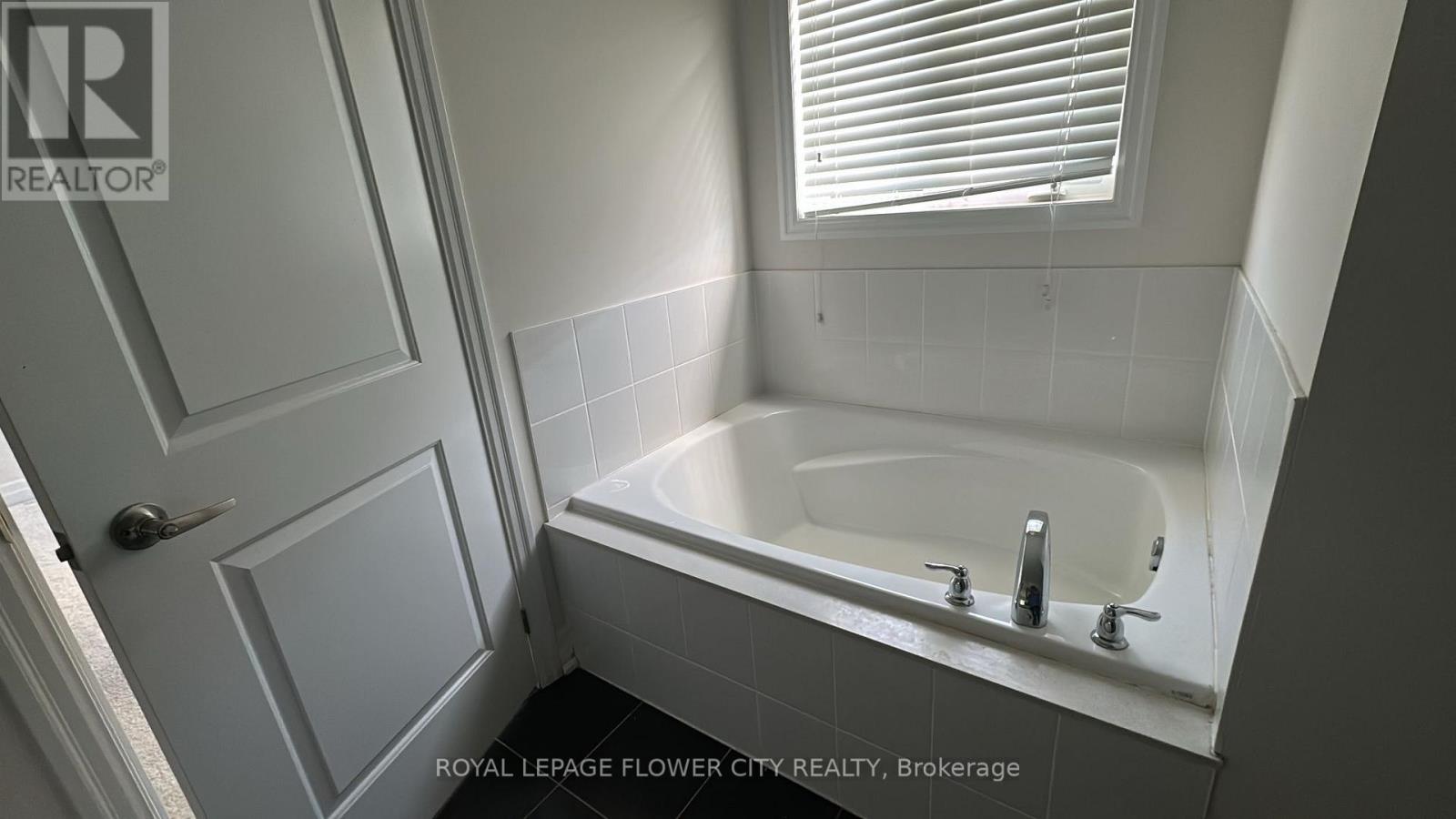 1765 SHELBURNE STREET - 24