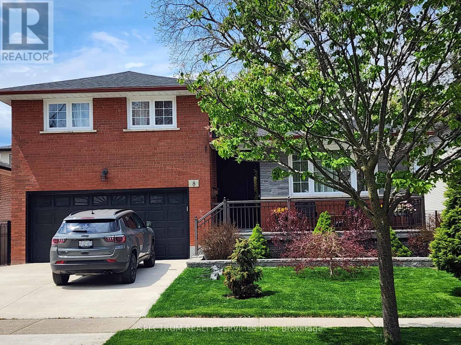 Listing photo of 8 MUNFORD CRESCENT