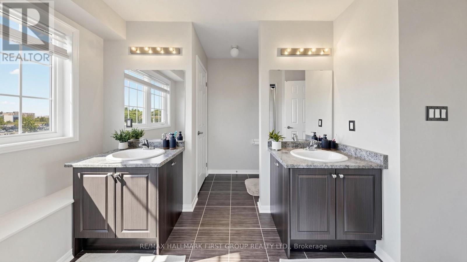 1 COOPERAGE LANE - 31