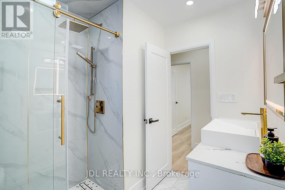 15 CROSSBURN DRIVE - 31