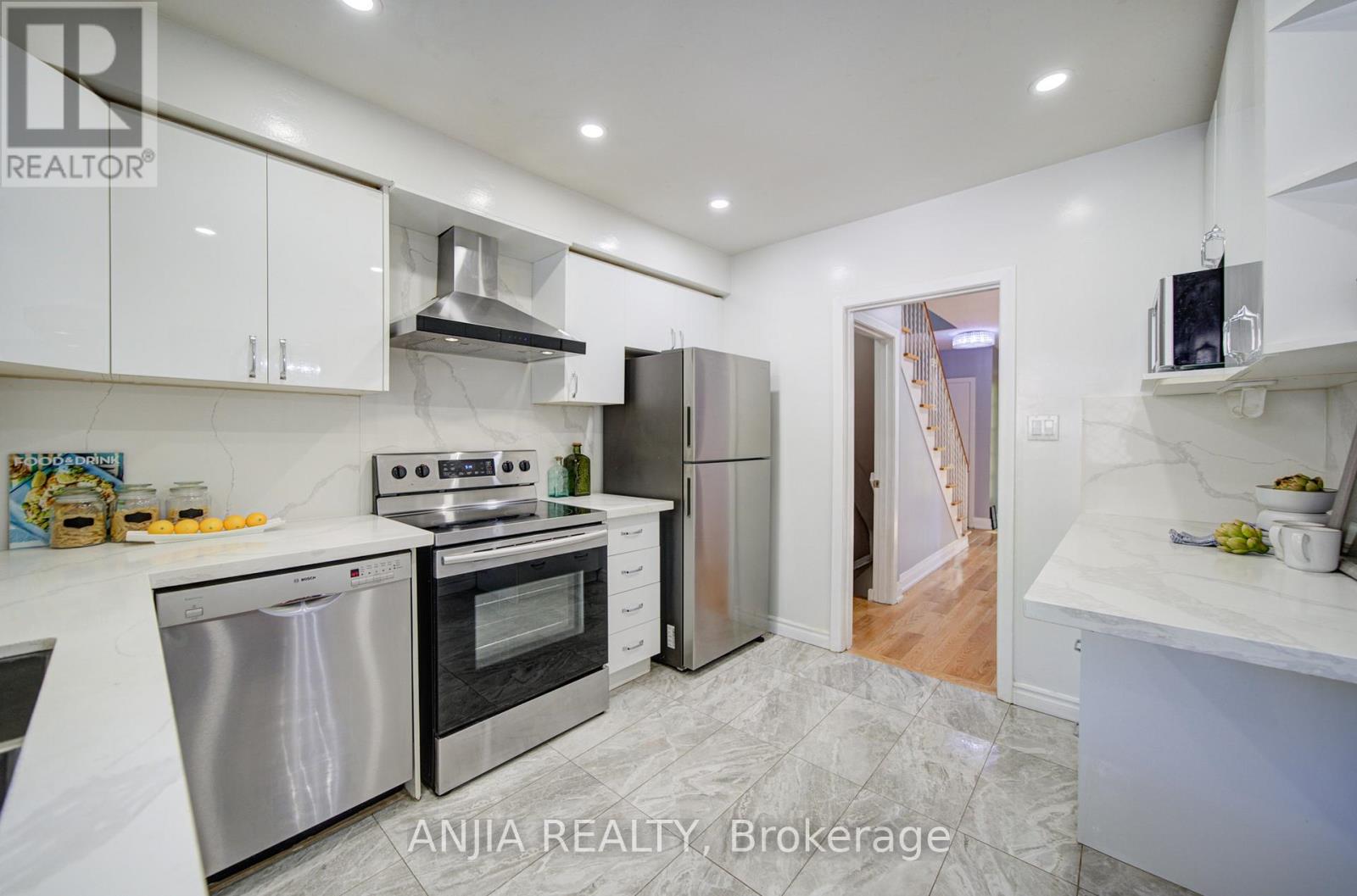 222 ELKA DRIVE - 15