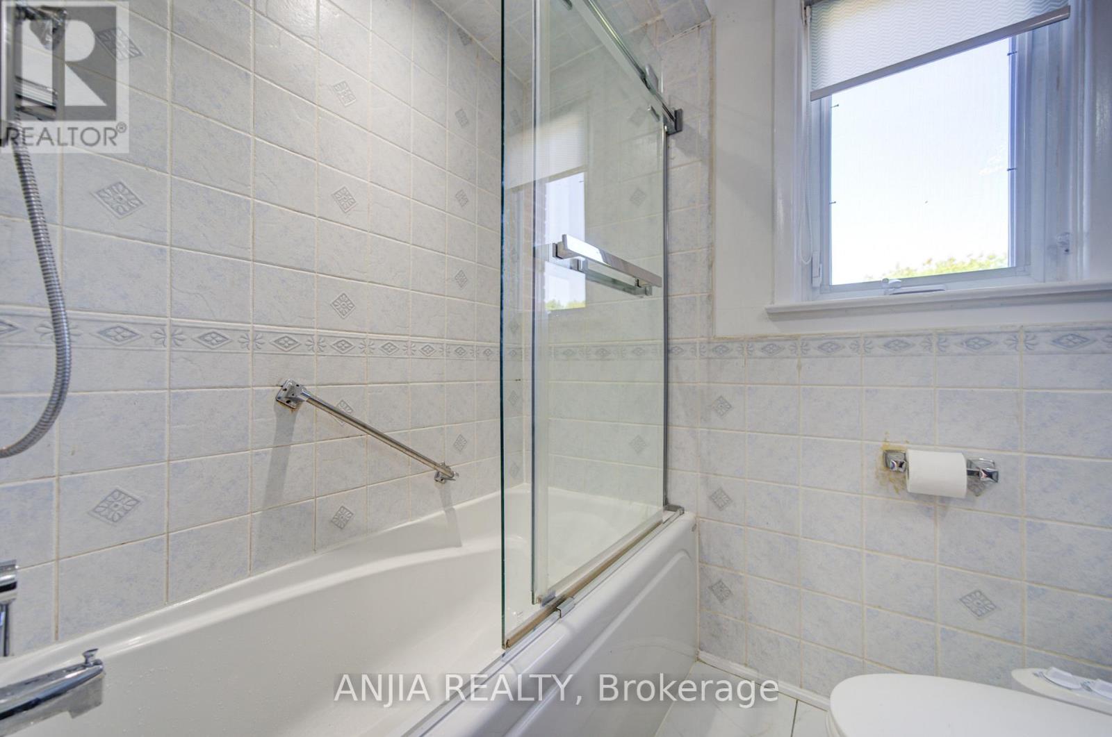 222 ELKA DRIVE - 20