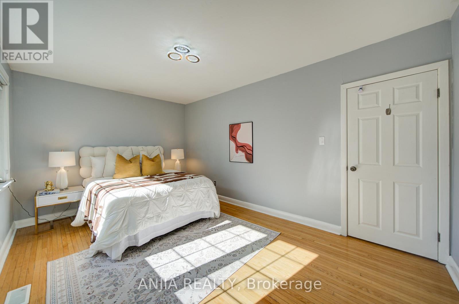 222 ELKA DRIVE - 27